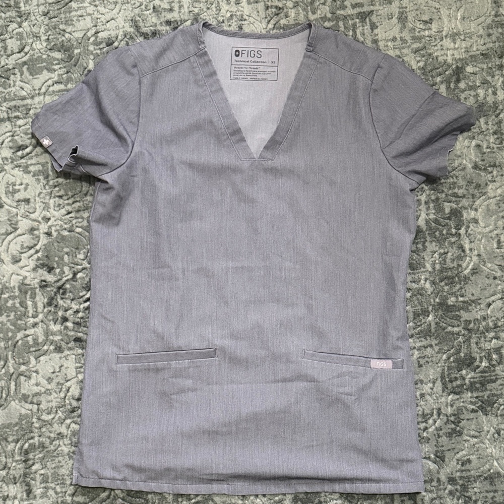 Figs Light Gray V-Neck Casma Scrub Top